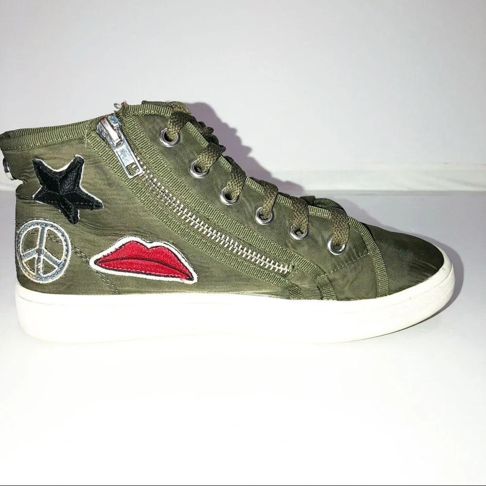 Steve Madden olive emoji hitop
